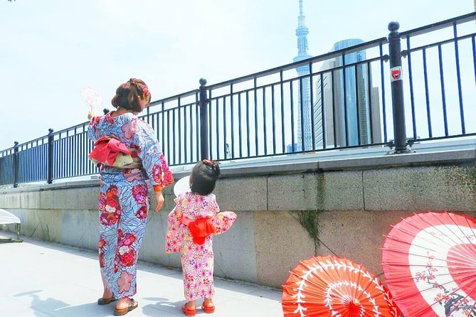 Ride a rickshaw wearing a kimono in Asakusa! Enjoy authentic traditional culture! - Why This Asakusa Kimono-and-Rickshaw Combo Works