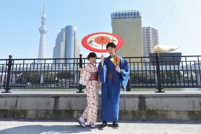 Ride a rickshaw wearing a kimono in Asakusa! Enjoy authentic traditional culture! - The Rickshaw Ride: Getting to Kaminarimon and Sensoji by Choice