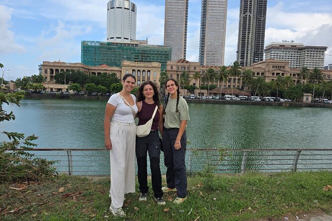 Ride and Explore Colombo and Food By Tuk Tuk Tour All Inclusive - Who should book this Colombo tuk tuk tour