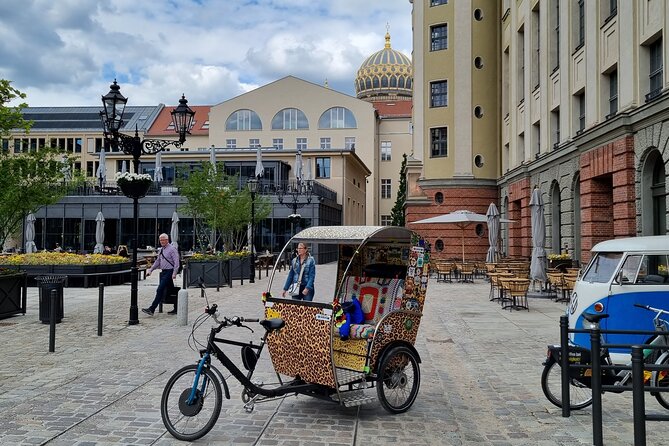 Romantic Berlin Rickshaw City and Photo Tour - incl. pick-up - The Romantic Berlin Route: From Brandenburg Gate to Alexanderplatz