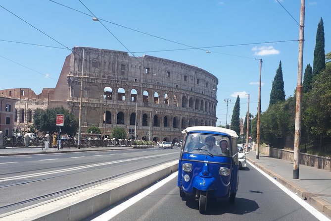 Rome by Ape Calessino Auto Rickshaw - Pyramid of Cestius and the Knights of Malta Keyhole View