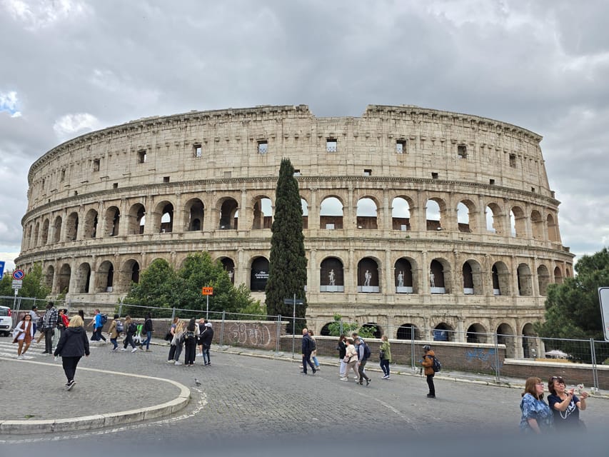 Rome: Private Tour on Electric Tuk-Tuk of Rome City Center - Key things you’ll notice on this Rome electric tuk-tuk tour