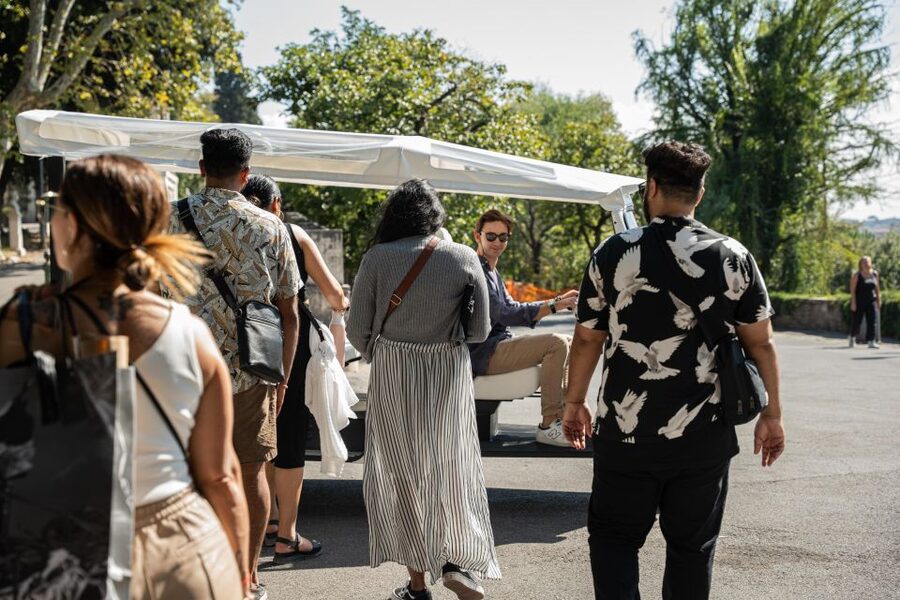 Rome: Private Tuk Tuk Tour with Hotel Pickup and Prosecco - What you’ll learn from a private guide (and how it changes the tour)