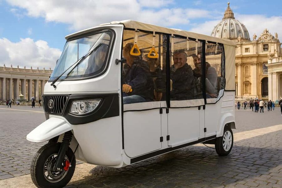 Rome: Timeless Electric Tuk-Tuk Photography Service - Piazza Venezia and Back to Piazza di San Pantaleo: Finishing Strong