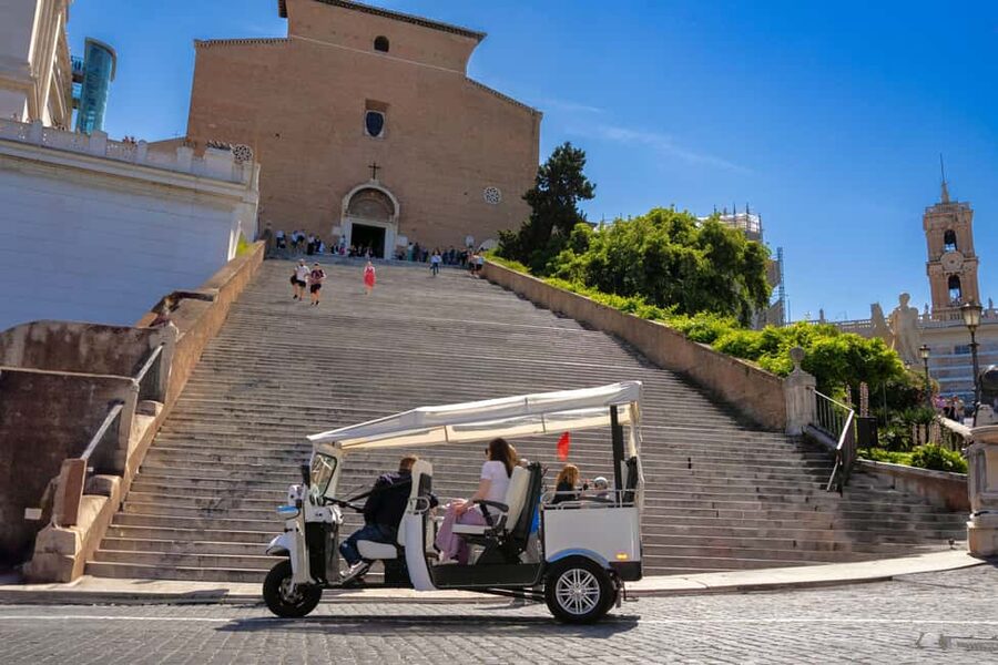 Rome: Tuk-Tuk Guided Tour in Rome City Center - Pantheon and Trevi Fountain in One Sweep