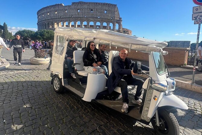 Rome:Tuk-Tuk Private Tour of the City Center - Circus Maximus and the Roman Forum area: a breather in ancient Rome