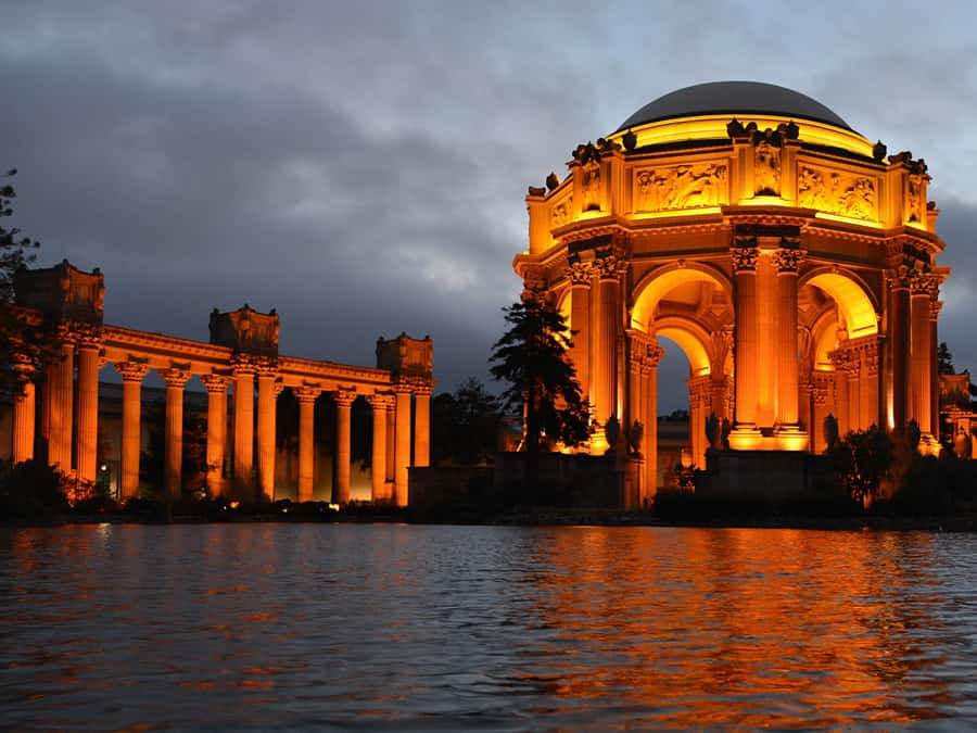 San Francisco: 2-Hour Private Tuk Tuk Night Tour - Waterfront finale: Ferry Building, Exploratorium zone, and Pier 39 lights