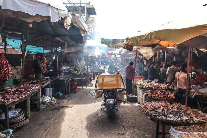 Siem Reap: 3-Hour Behind-the-Scenes Tuk-Tuk Tour - Riverside conservation + Khmer Ceramics: where craft meets place