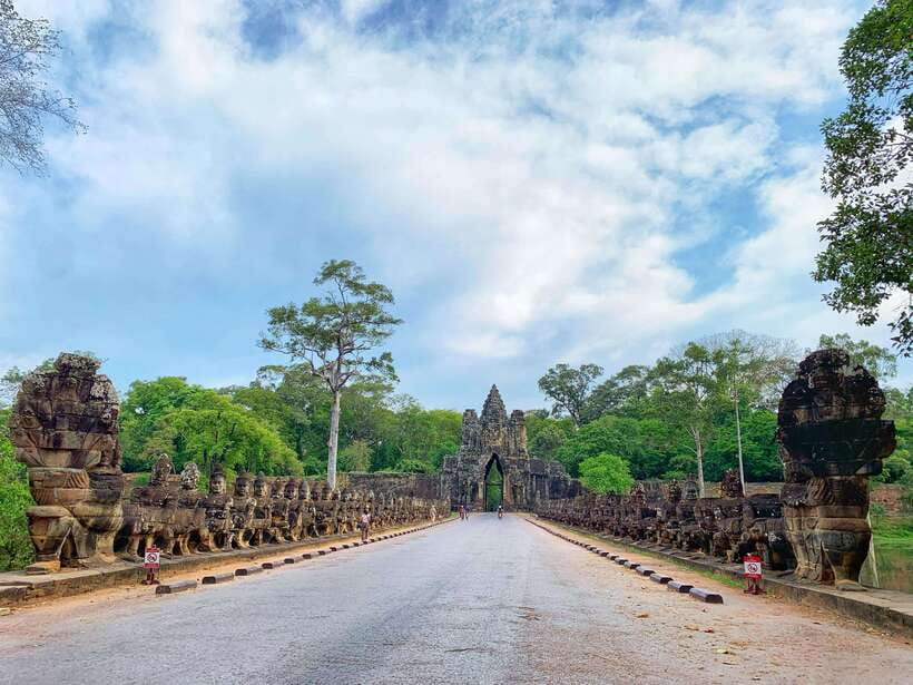 Siem Reap: Angkor Wat Private Tour by Tuk-Tuk - Ta Keo and Banteay Kdei: Strong Temples Without the Same Pressure