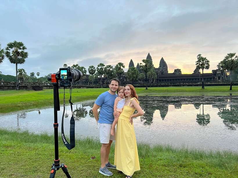 Siem Reap: Angkor Wat Sunrise Tour via Tuk Tuk & Breakfast - Breakfast at a local family restaurant: a calmer start before the temples