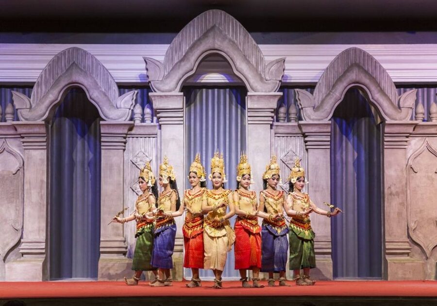 Siem Reap: Apsara Dance Show & Dinner with Tuk-Tuk Transfers - Seating and sound: what can affect your view
