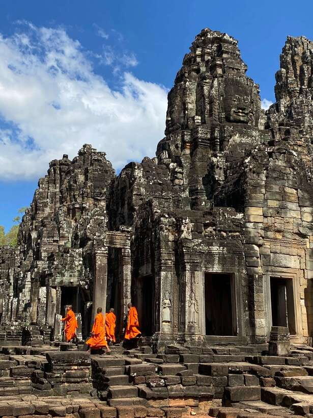 Siem Reap: Personalized Angkor Wat Sunrise/Set by TukTuk/Car - Angkor Thom essentials: Victory Gate, Phimeanakas, Baphuon, and quick pauses that matter