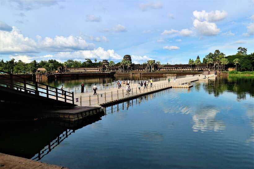Siem Reap: Personalized Angkor Wat Sunrise/Set by TukTuk/Car - The timing choice: Express Discovery vs Essential Circuit (and who each suits)