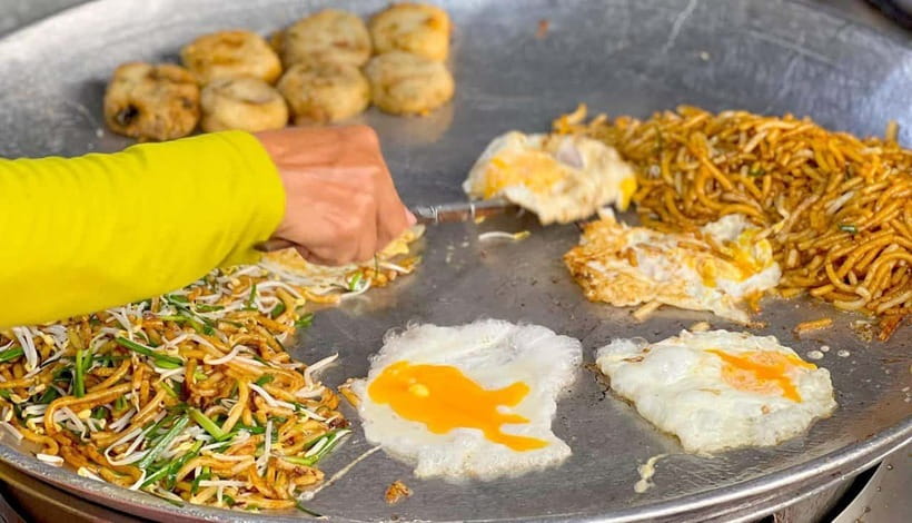 Siem Reap: Street Food Experience by Tuk-Tuk - Phum Num Banh Chok: Jasmine Rice Noodles With Green Curry Soup