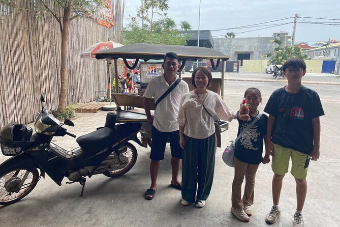 Siem Reap Temple Tuktuk Tour: Explore Angkor Wat and beyond. - Stop 1: Angkor Wat and the art of not rushing the details