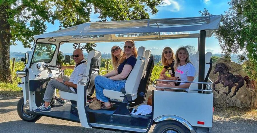 Siena: Tuk Tuk Tour with Wine Tasting - Key highlights to know before you go