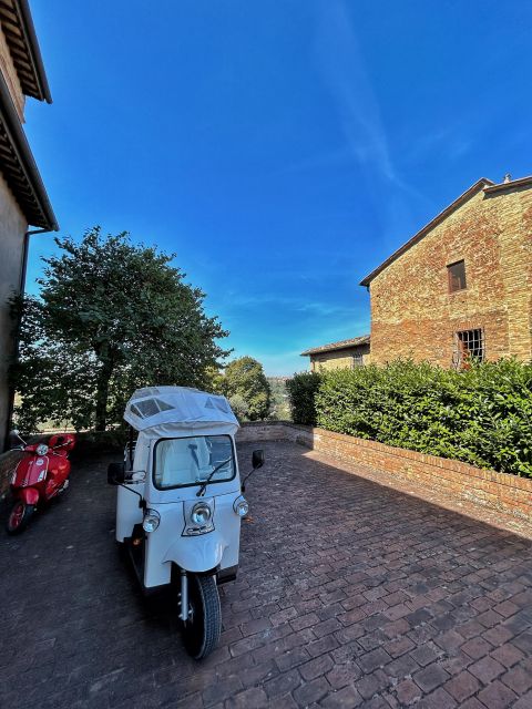 Siena: Tuk Tuk Tour with Wine Tasting - Comfort, group size, and guide style that affects the whole day