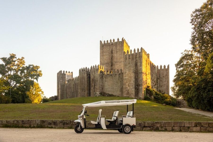 Sightseeing Tours by Electric Tuk-Tuk in Guimarães - Historical Tour (1 hour): the UNESCO feel in a compact loop