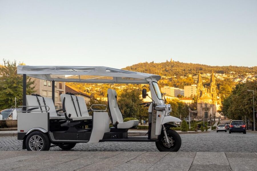 Sightseeing Tours by Electric Tuk-Tuk in Guimarães - How to choose your route: 1 hour vs 3 hours