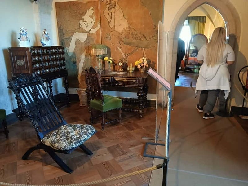 Sintra: Pena Palace and Park Entry Ticket with Tuk Tuk Ride - The walk back down to Sintra: views plus a little workout