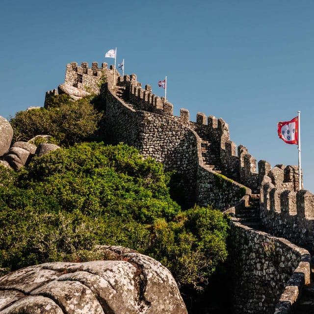 Sintra: Private Sightseeing Tuk Tuk Tour - The Early Stops: Fonte da Sabuga and Biester Palace Park