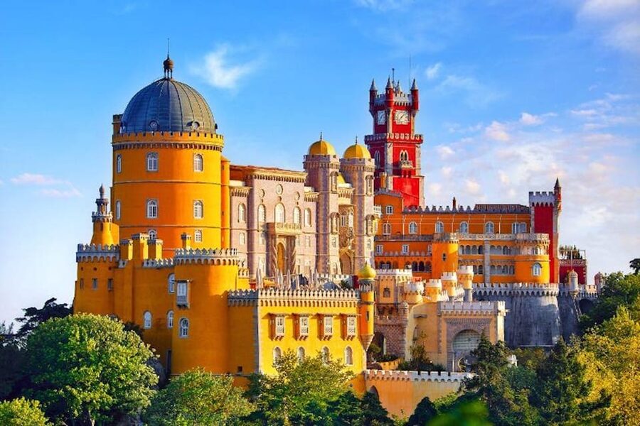 Sintra: Private Sightseeing Tuk Tuk Tour - The Sintra-Cascais Natural Park to Guincho and Boca do Inferno