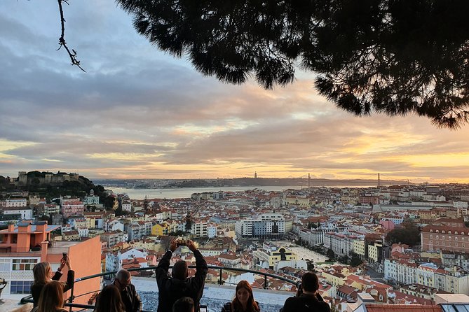 Special Guided Tour of Tuk Tuk Lisbon Historic 2 Hours - Panteão Nacional and the Santa Engrácia Photo Moment