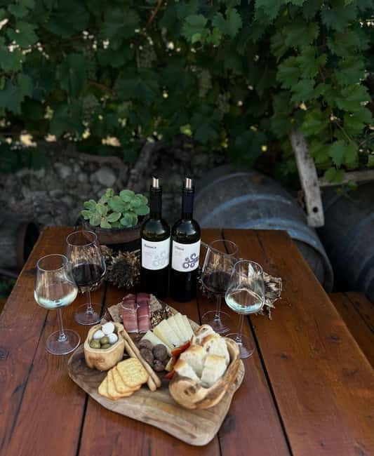 Stari Grad: Private Tuk-Tuk tour with Wine tasting - Why private matters on a short 2-hour route