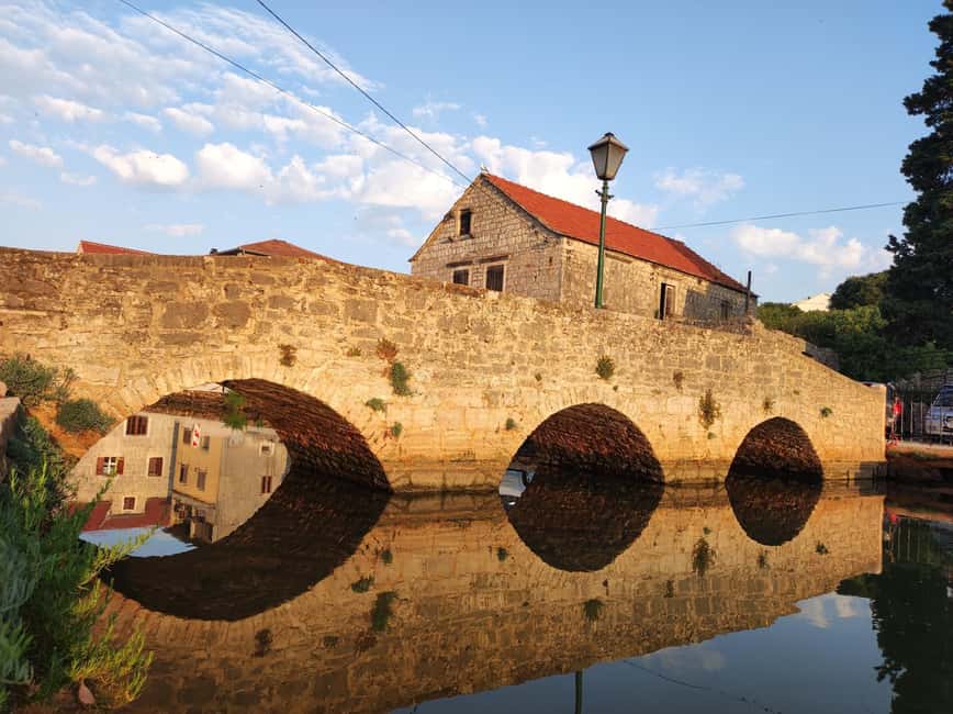 Stari Grad: Private Tuk-Tuk tour with Wine tasting - What you’ll actually see across the Stari Grad Plain and villages