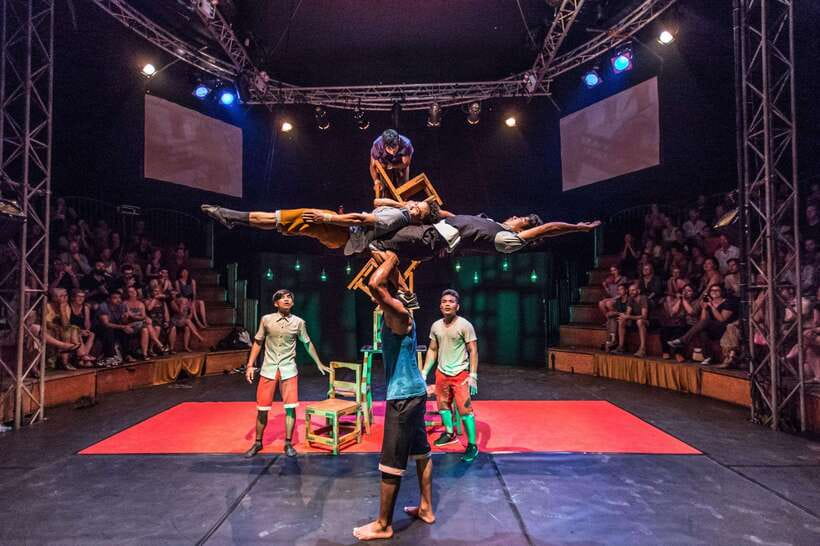 Street Food Tour and Phare Circus with Tuk-Tuk Transfers - The 5-hour flow: what the timing is really doing for you