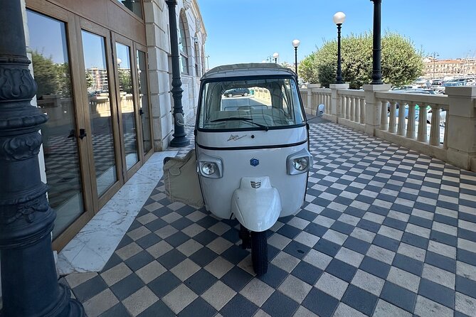 Syracuse and Ortygia and Park Neapolis Tuk-Tuk Tour - Piazza Archimede and the Fountain of Diana