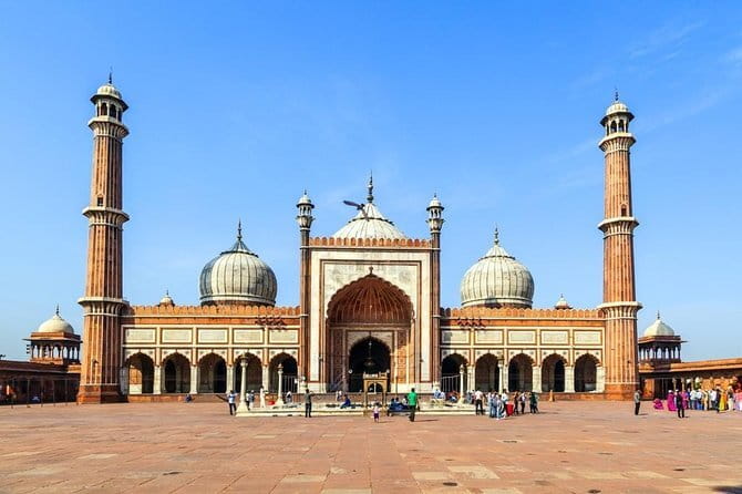 Taj Mahal by Tuk Tuk : A Local-Style Adventure - After the Taj: Colorful Bazaars and Short Shopping Breaks