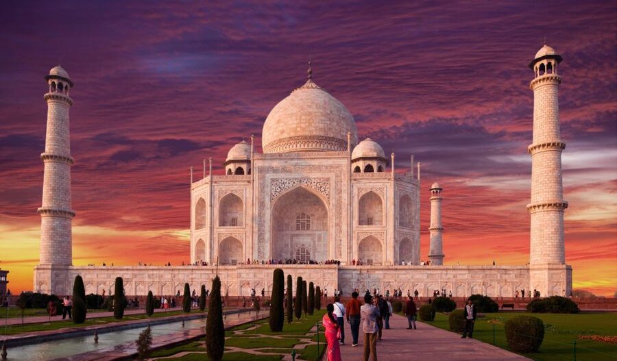 Taj Mahal Sunset Tour By Tuk Tuk with Private Guide - The After-Taj Mahal Break: Colorful Bazaars and Short Shopping Time