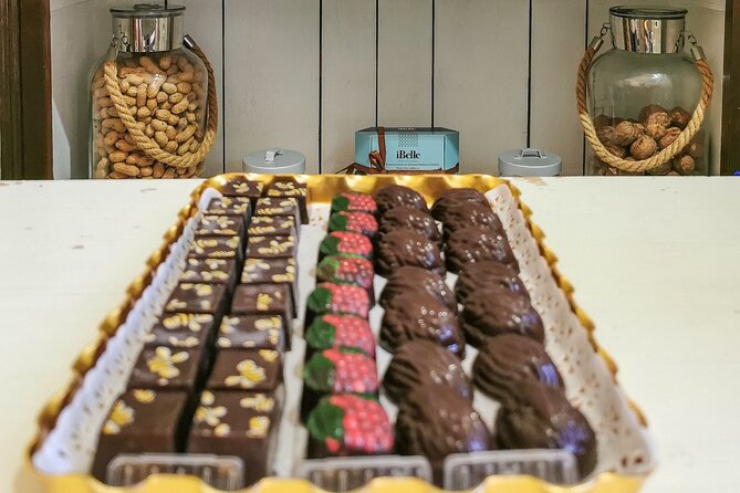 Tavira Tuk Tuk Tour - Chocolate Tour - Tavira City & Chocolate - The iBelle stop: chocolate tasting, then shopping time (Stop 6)