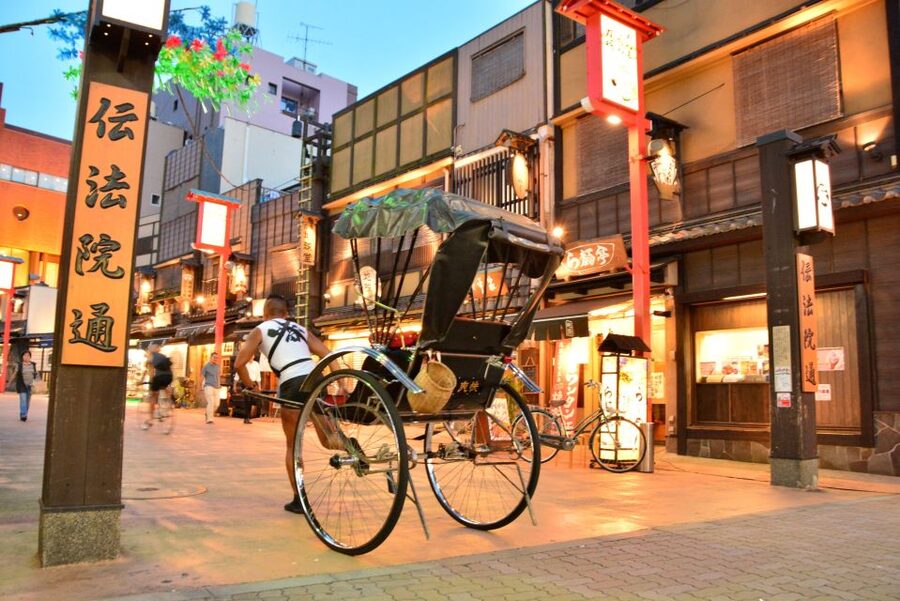 Tokyo: Asakusa Sightseeing Tour by Rickshaw - Denpoin Street Back to the Start: A WWII Time-Capsule Feel