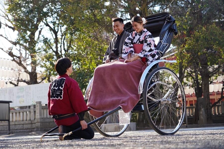 Tokyo: Asakusa tour by rickshaw - How the driver storytelling really changes the experience