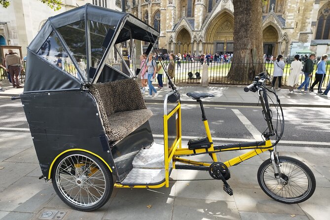 Touching Distance LONDON Rickshaw/Pedicab Private Tour - Where you start: The Mall pickup that keeps the day simple