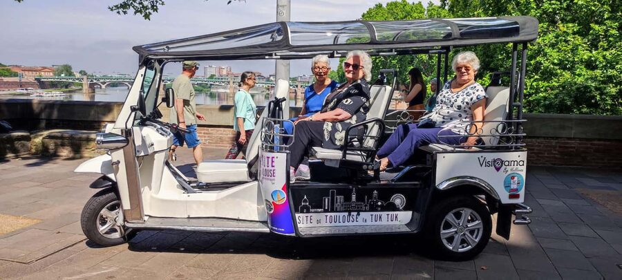 Toulouse: Electric Tuk-Tuk Tour with Photo Stops and Audio - Key Points to Know Before You Go