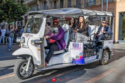 Toulouse: Electric Tuk-Tuk Tour with Photo Stops and Audio - The One-Hour Circuit: Your Toulouse Highlights in Real Time