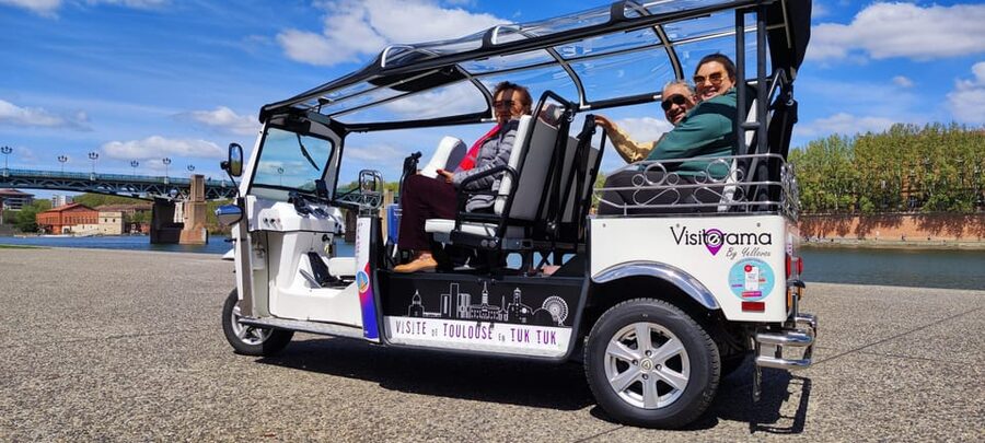 Toulouse: Electric Tuk-Tuk Tour with Photo Stops and Audio - Price: Is $82 Per Group Really Good Value?