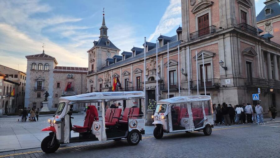 Tour Madrid: Secrets in a Electric Tuk Tuk - Royal Palace views: big Baroque drama without the ticket hassle