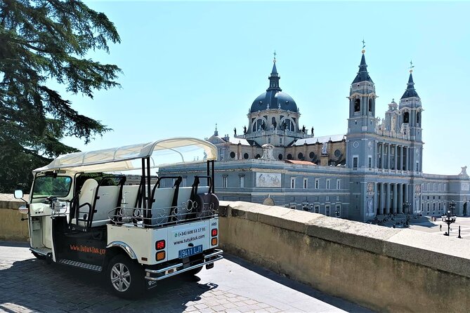 Tour of Castizo Madrid with a private guide in a yellow Tuk-Tuk - Key things to know before you ride