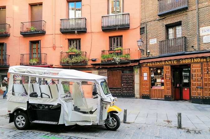 Tour of Castizo Madrid with a private guide in a yellow Tuk-Tuk - Mercado de San Miguel: a gastronomy stop without the ticket headache