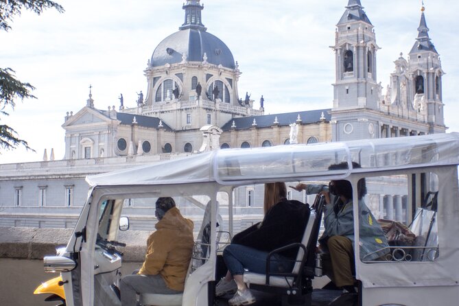 Tour of Historic and Modern Madrid with a guide in a yellow tuk tuk - The gastronomic stop: Madrid’s flavor culture in motion