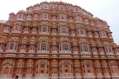 Travel Through the Streets of Jaipur by Tuktuk with a Local - Amber Fort and the water-focused stops that break up the day