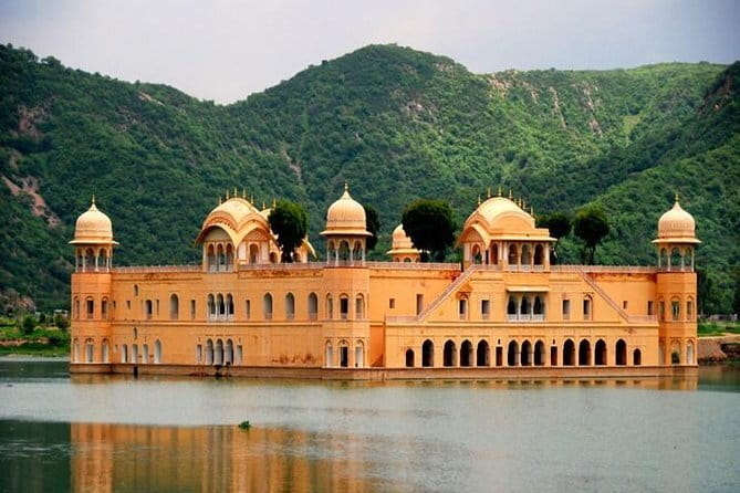 Travel Through the Streets of Jaipur by Tuktuk with a Local - Time, walking, and how to pick a good length