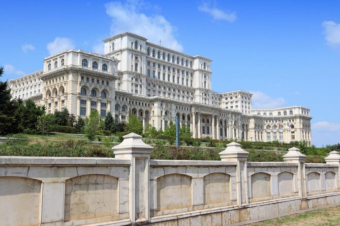 Tuk Tuk Bucharest Tour - Unique Experience in town! - Dorobanti villas and Ceausescu Mansion: contrast without extra walking