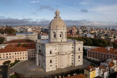 Tuk tuk experience through the historic neighborhood of Alfama - Two Miradouros for Photos: Portas do Sol and Senhora do Monte