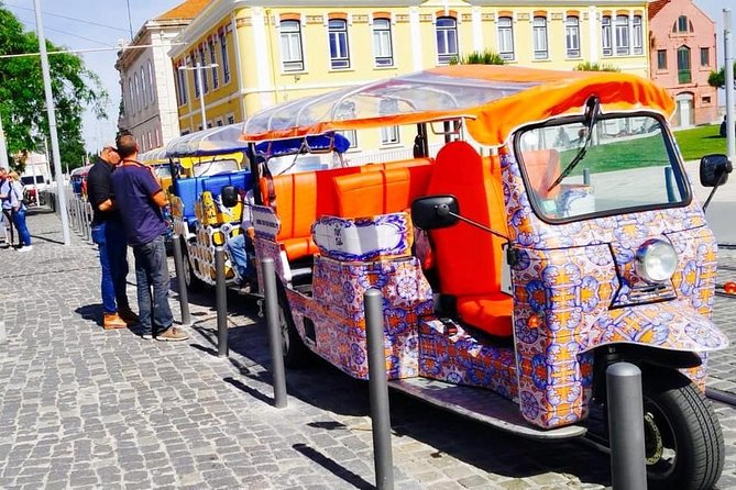 Tuk Tuk Lisboa - Sightseeing Tours - Private tuk-tuk pacing: why up to 6 people is the sweet spot