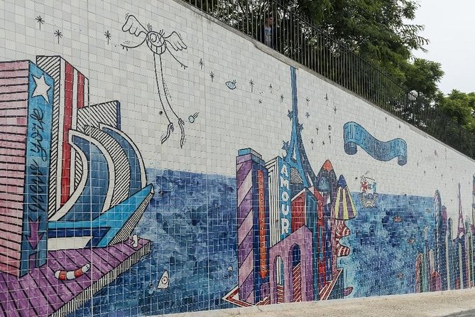 Tuk Tuk Lisbon: Exploring Urban Art - Price and logistics: what $93.73 buys you